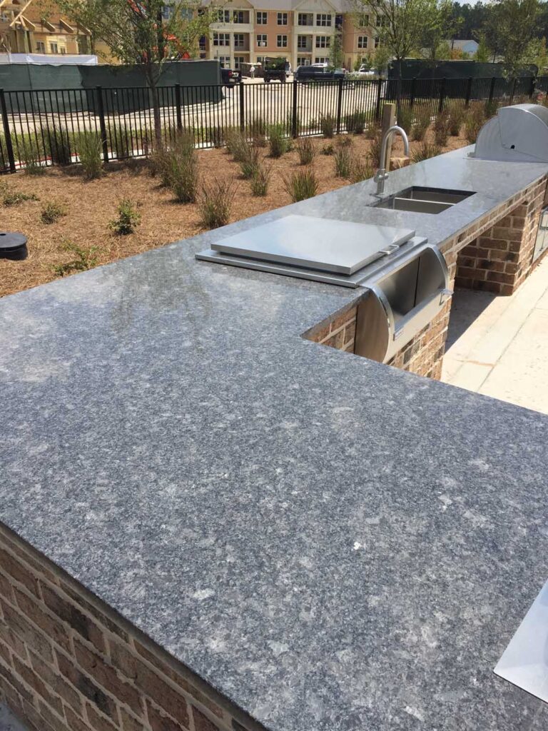 CUSTOM OUTDOOR COUNTERTOPS