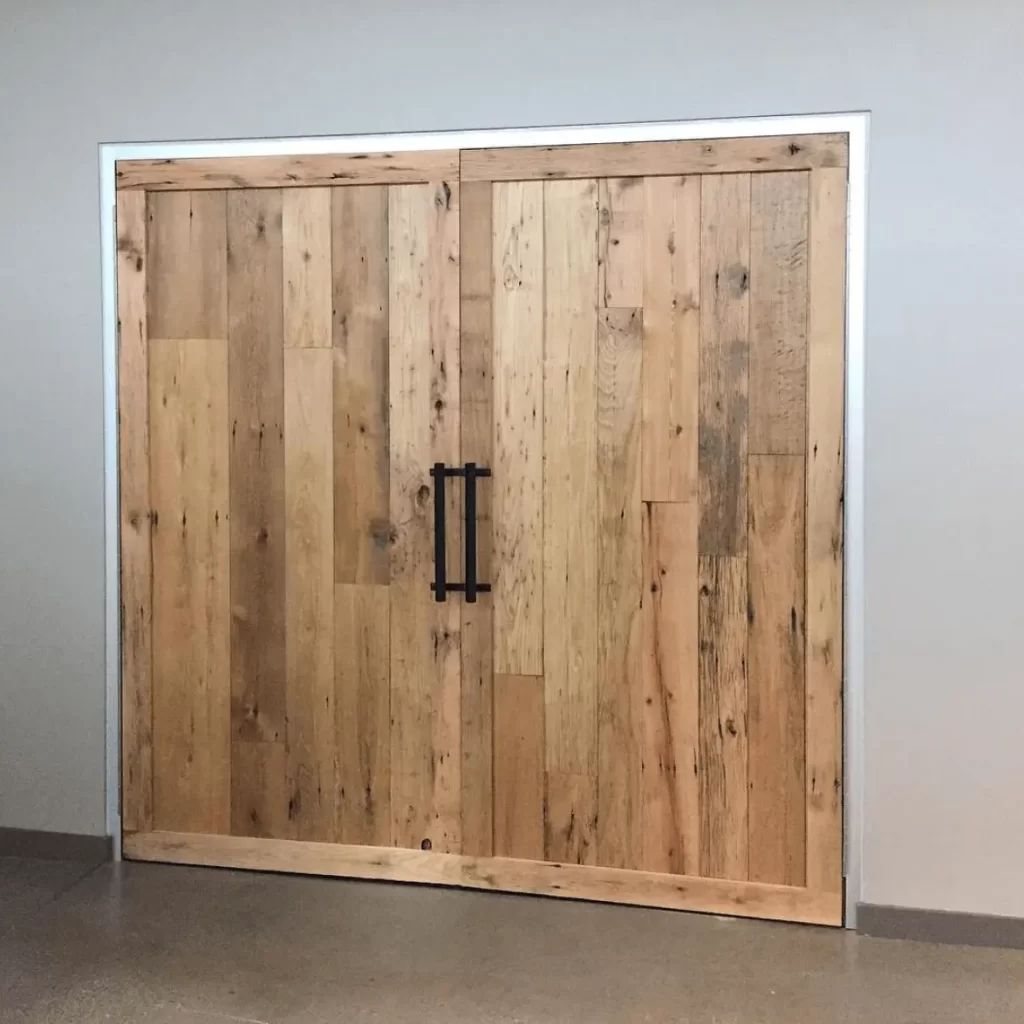 COMMERCIAL DOORS